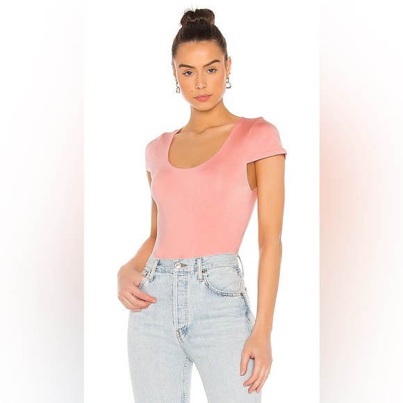 NWT Alice + Olivia Jenara Satin Bodysuit - Picture 1 of 8